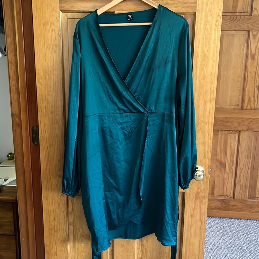 4X SHEIN forest green satin mini dress